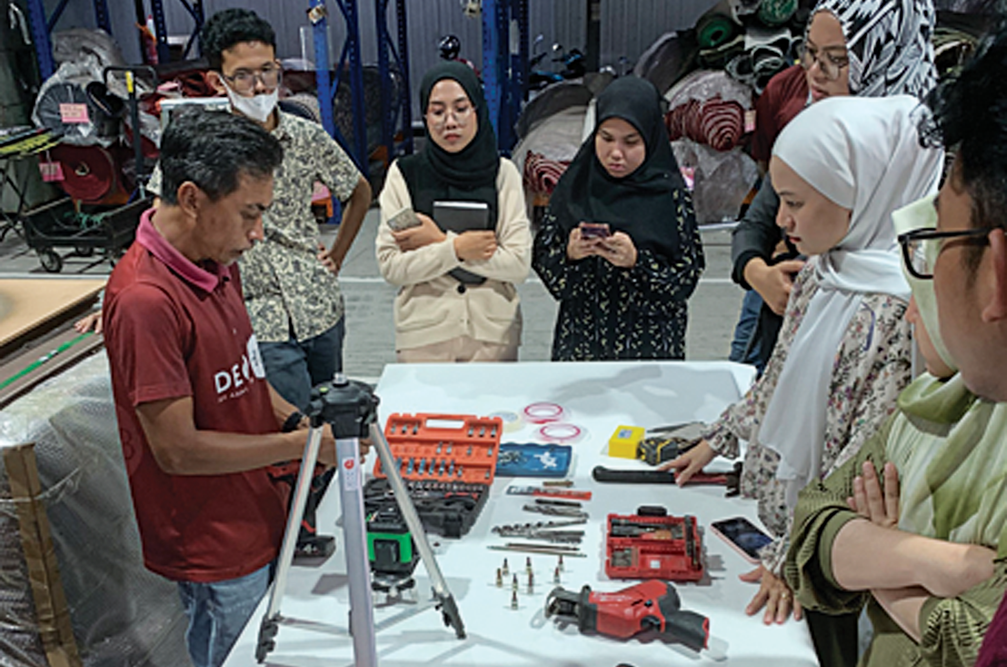 Development Training Program Deco DIY IN-HOUSE TRAINING with Operation Manager of Deco Hub - IRDECO GROUP